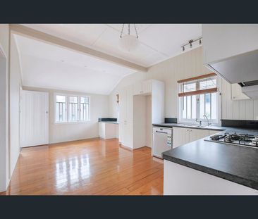 6 ELIZA STREET, Clayfield, Qld 4011 - Photo 2