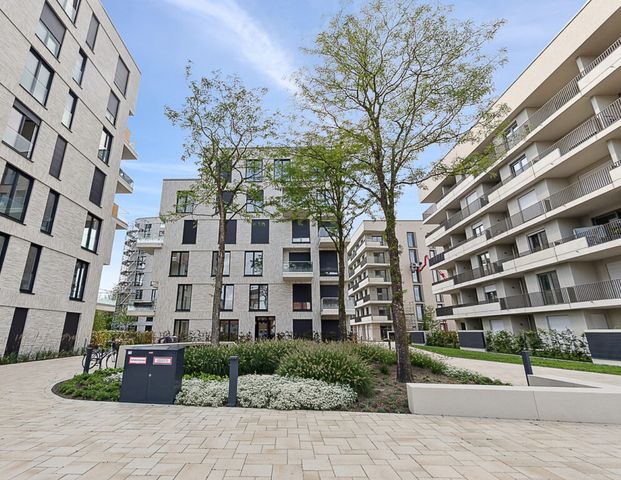 Großzügige 3-Zimmer-Wohnung mit zwei Bädern und sonnigem Balkon (mietpreisgedämpftes wohnen) - Photo 1