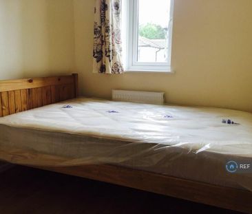 4 bedroom terraced house to rent - Photo 5