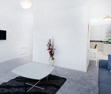 Studio to rent - Photo 6