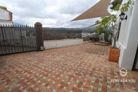 Luxury Villa for rent in Coín, Andalusia - Photo 3