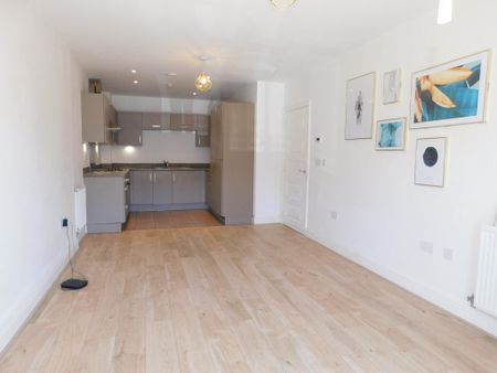 1 bedroom apartment to rent - Photo 2