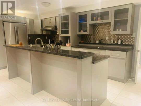 49 RISEBOROUGH DRIVE - Photo 1