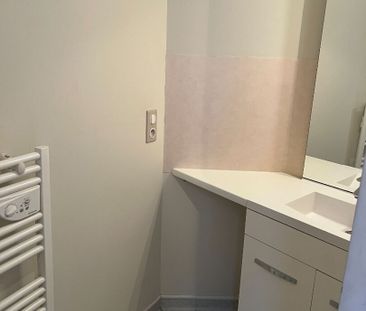 Location Appartement 1 pièce 35m² - Photo 6