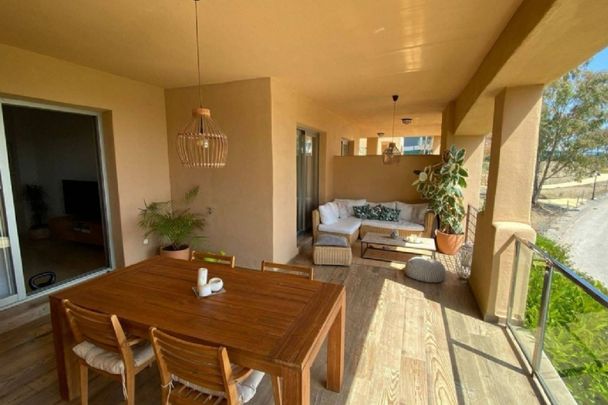 2 Bedroom Apartment For Rent in Selwo, Málaga - Photo 1