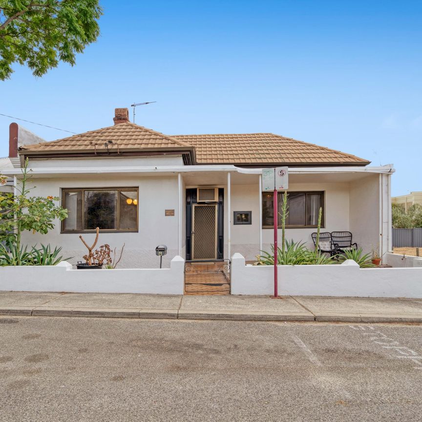 4 Hammond Street - Photo 1