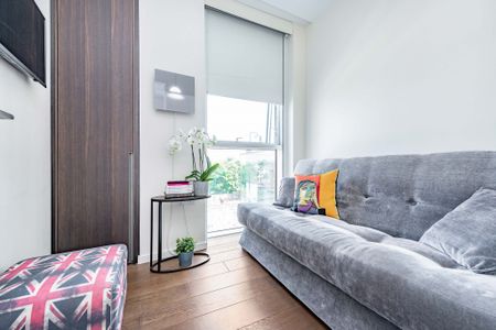 Columbia Gardens, London, SW6 - Photo 3