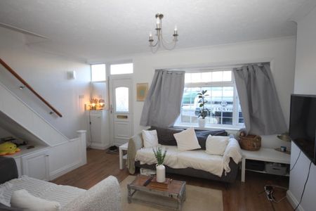 3 bedroom terraced house to rent - Photo 3