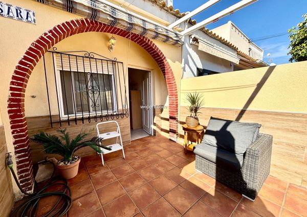 Villa in Torrevieja, urbanizacion, for rent