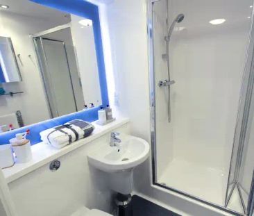 Silver Ensuite - Photo 4