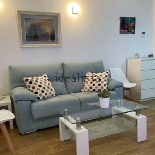 Alquiler de piso en Calle Trinidad - Photo 1