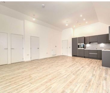 4 Bed Maisonette, Castle Street, E13 - Photo 4