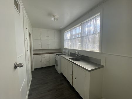 Family home on Manuka - Sweet!! - Photo 2