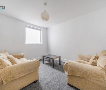 6 bedroom terraced house to rent - Photo 3