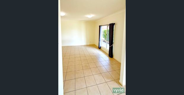 Spacious home in popular Calliope - Photo 1