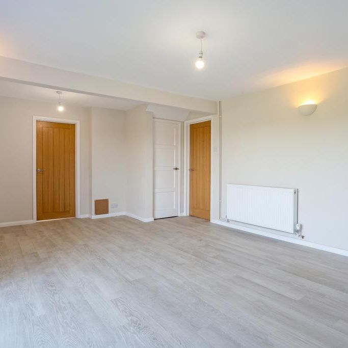 4 bedroom detached house to rent - Photo 1