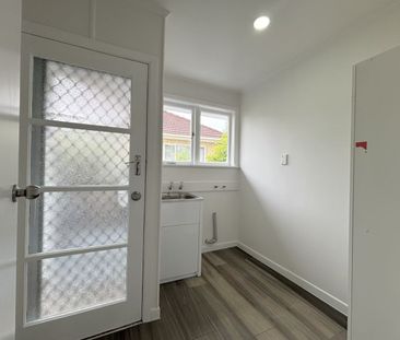 Newly renovated family haven - Photo 3