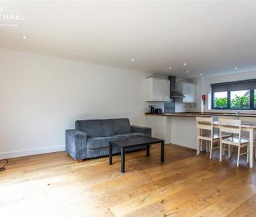 3 bedroom end of terrace house to rent - Photo 3