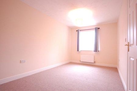 3 bedroom detached house to rent - Photo 3