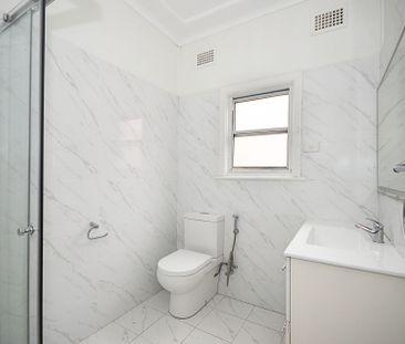 Family Home - Photo 6