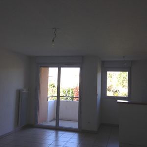 location Appartement T2 DE 42.52m² À CASTELNAU D'ESTRETEFONDS - Photo 2