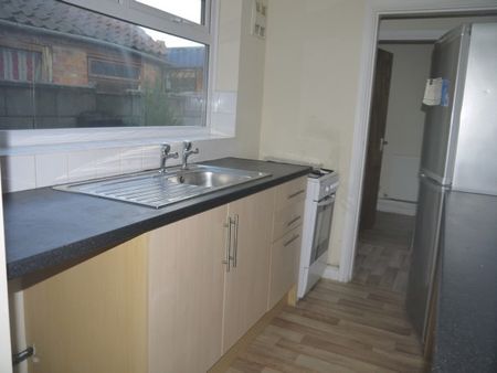 Newly refurbished 3 bed house - Photo 3