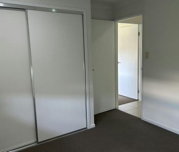 SPACIOUS AND MODERN 4 BEDROOM GEM LOCATED IN NEW AUCKLAND! - Photo 1