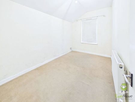 3 Bedroom - Photo 4