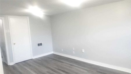 For Lease - 18 Stoney Creek Drive Unit# Lower, Toronto, Ontario - Photo 5