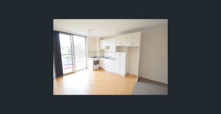 Easy-Care Living in a Fantastic Location - Photo 2