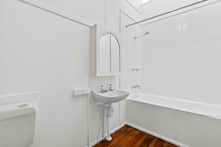 1/44 Gordon Street, Greenslopes QLD 4120 - Apartment For Rent | Domain - Photo 5