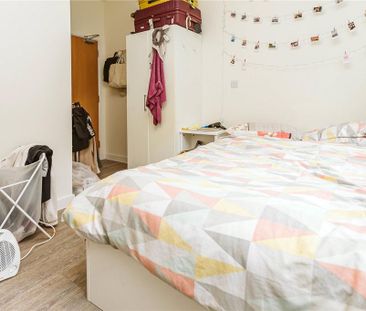 4 bedroom apartment to rent - Photo 2