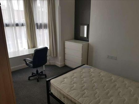 Lenton - Bedroom Spacious Student Property All Bills Incl, NG7 - Photo 2