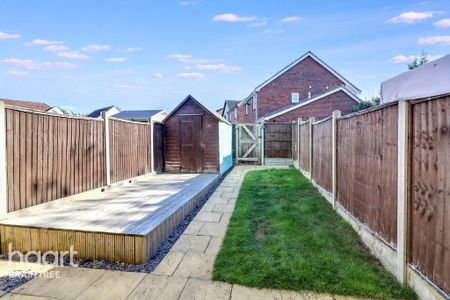 3 bedroom terraced house to rent - Photo 5