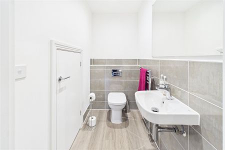 3 bedroom House in Hurley Drive, Bracknell - Photo 4