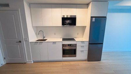 For Lease - 15 Skyridge Drive Unit# 617, Brampton, Ontario - Photo 2