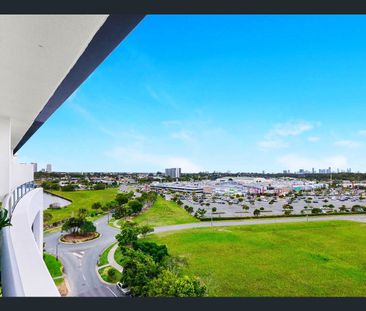 706/43 Harbour Town Drive, Biggera Waters, Qld 4216 - Photo 1