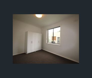 BEACH SIDE LIVING IN THE HEART OF MORDIALLOC - Photo 1