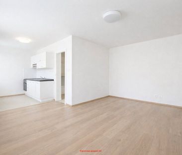Pronájem bytu 2+kk • 37 m² bez realitkyU Nádraží, Havířov - Šumbark... - Photo 2