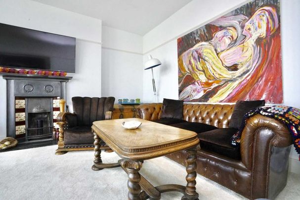 3 bedroom flat to rent - Photo 1