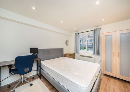 St. Peter's Close, SW17 7UH, London - Photo 2