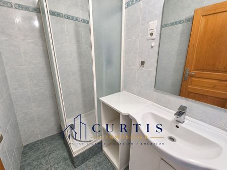 Location Appartement 3 pièces 80m² ST CHAMOND 42400 - Photo 4