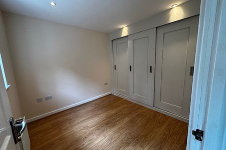 Scarlett Avenue - Photo 4