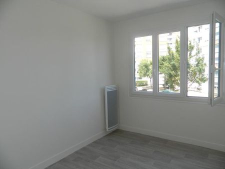 MONTREUIL Ruffins - Photo 4