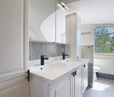 ruim duplex app met terras, 3 slpks, parking - Henri Dotremontstraa... - Photo 1