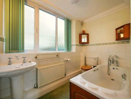 Oakley Hall, Cirencester, GL7 - Photo 5