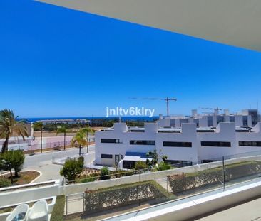 3 Bedroom Apartment For Rent in Cancelada, Málaga - Photo 4