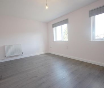 2 Bedroom Flat/Apartment To Let - Photo 4