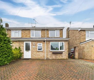 3 bedroom semi-detached house to rent - Photo 5