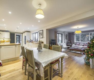 4 bedroom detached house to rent - Photo 1